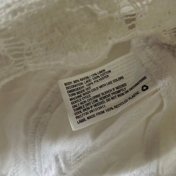 Xhilaration Women’s Floral Embroidered Top Sz Small White Flutter Sleeve Boho - Picture 8 of 8